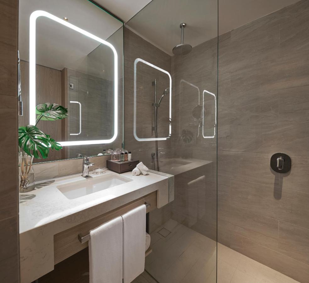 Hotel Amari Spice Penang Bayan Lepas Exteriér fotografie Bathroom