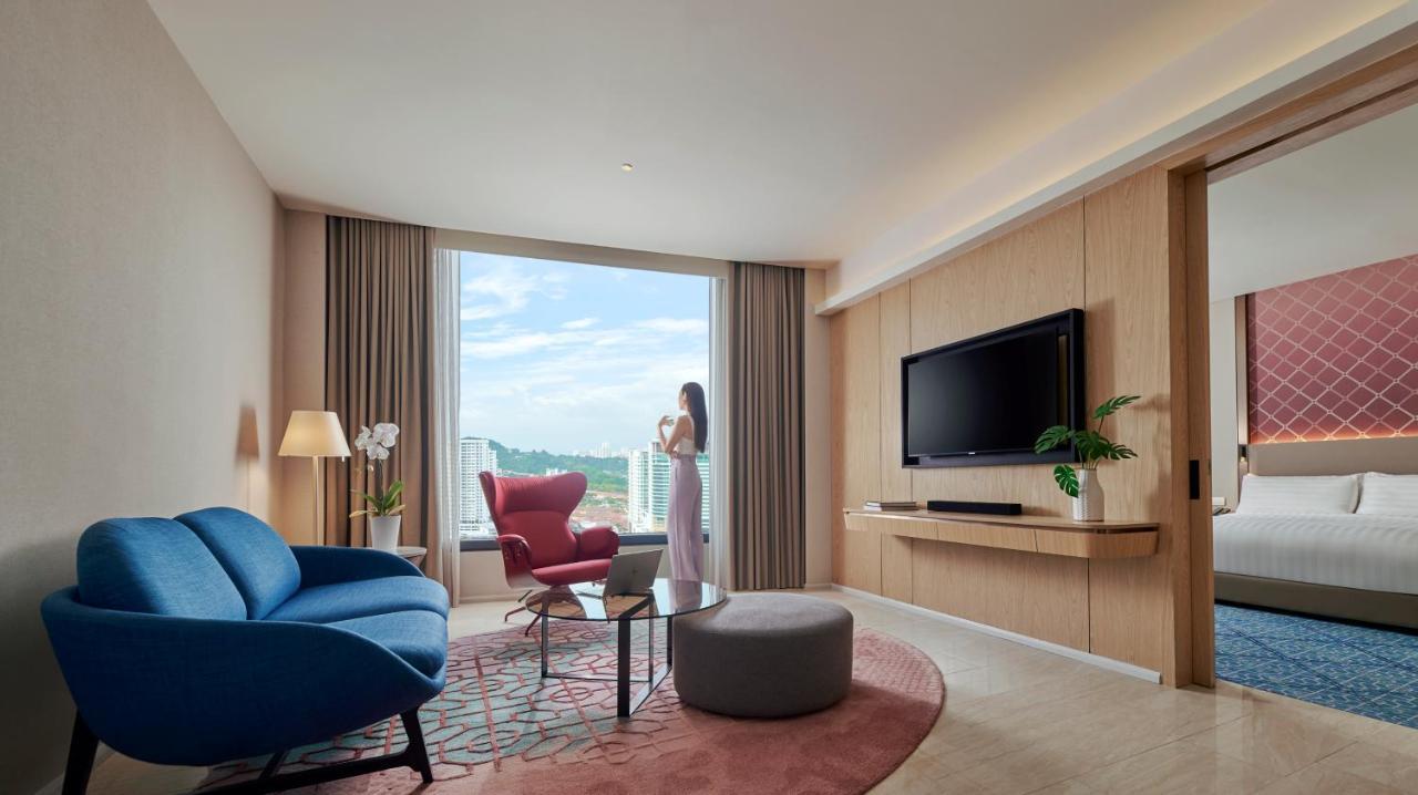 Hotel Amari Spice Penang Bayan Lepas Exteriér fotografie A suite at the hotel