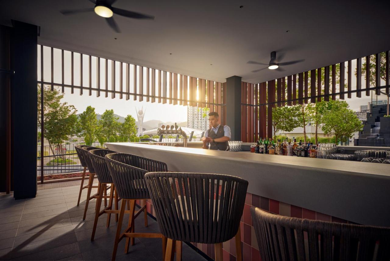 Hotel Amari Spice Penang Bayan Lepas Exteriér fotografie The Sky Bar